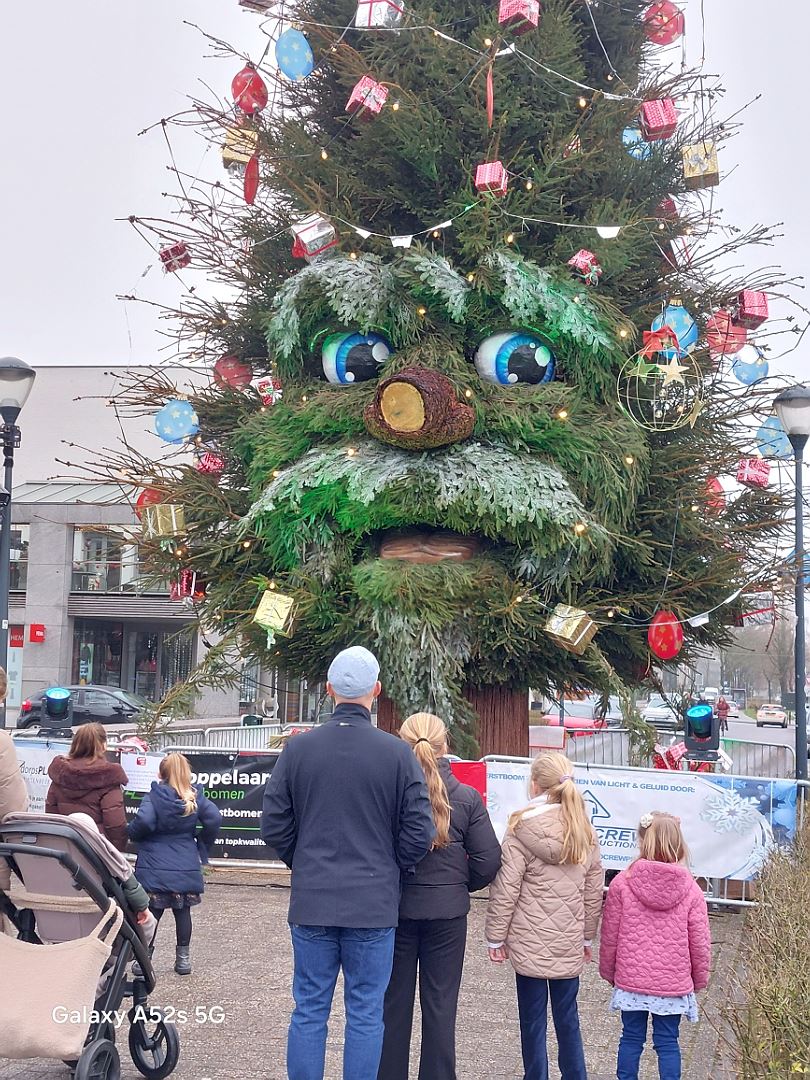 Sprekende kerstboom WinterWonderBeek 